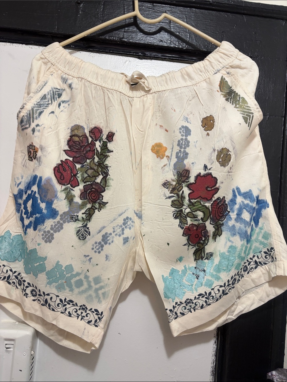 Cream Floral Print men Shorts